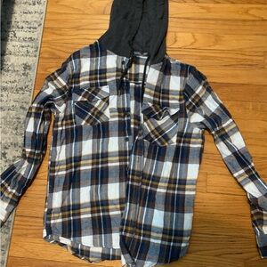 Urban pipeline plad button up hoodie